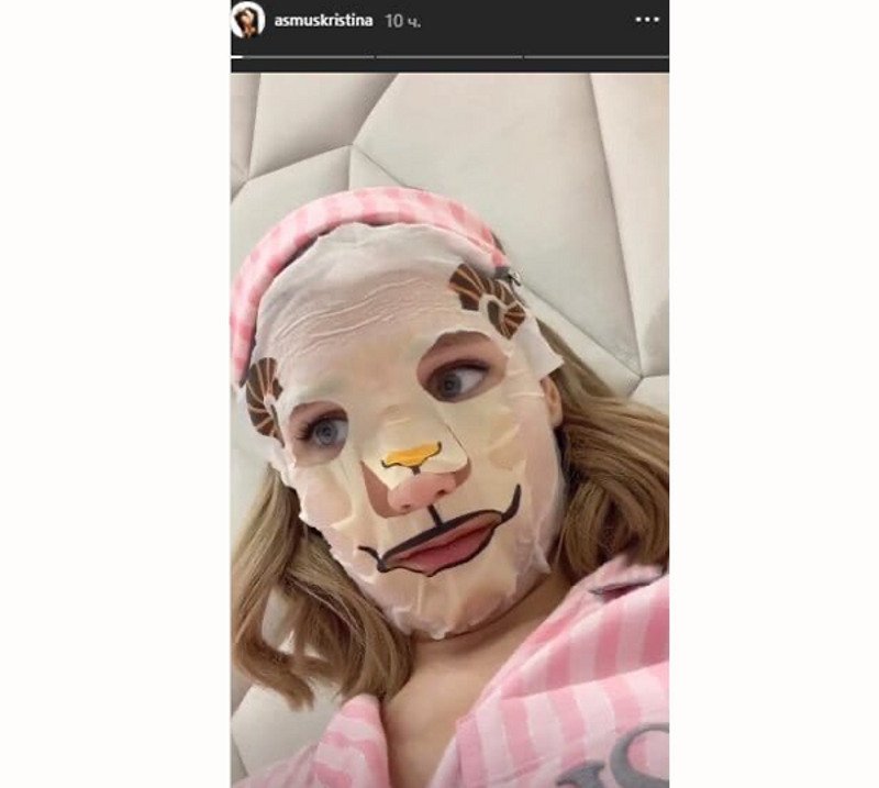 Асмус не так давно сама публиковала кадры с маской для лица