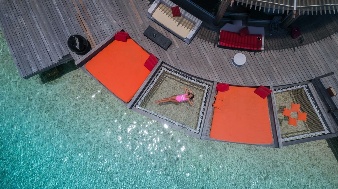 обновляйте слой крема каждые пару часов