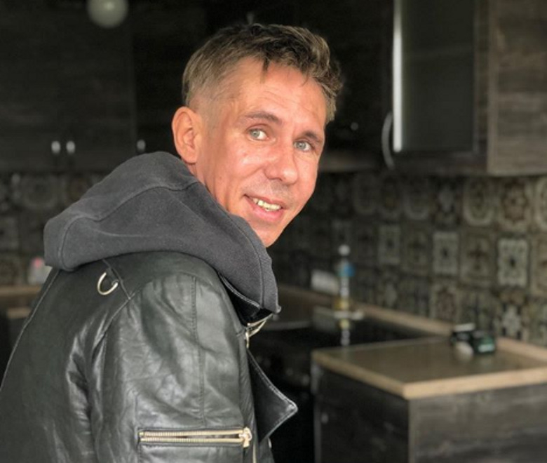 актер отрицает скандал, но с другими людьми такие случаи происходили