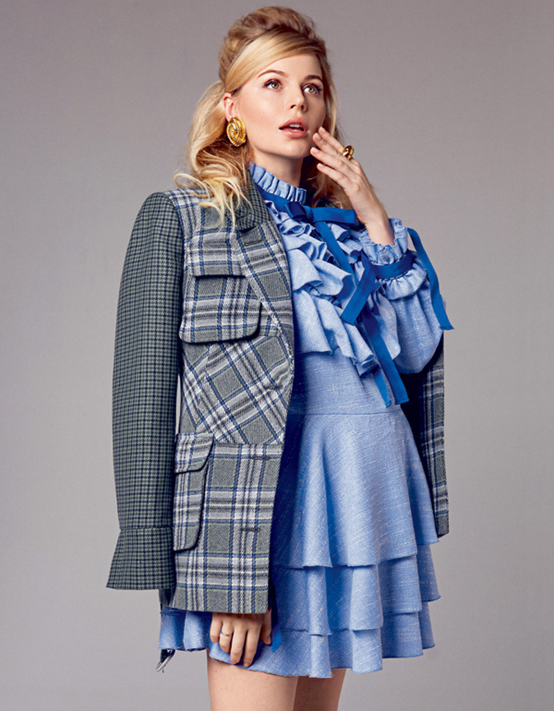 Жакет и платье, все – Ansel; клипсы, винтаж Fedoras Store