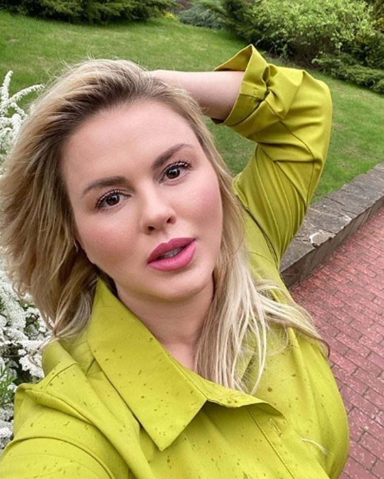 Анна Семенович