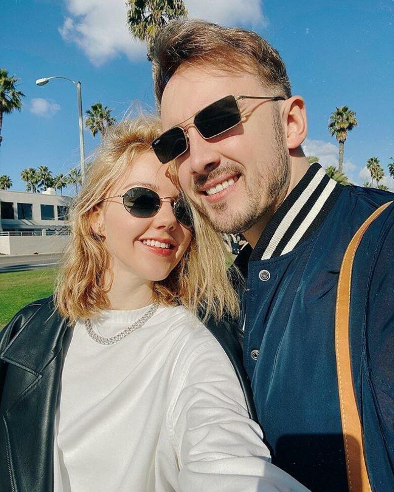 ЮЛИАННА КАРАУЛОВА И АНДРЕЙ ЧЕРНЫЙ