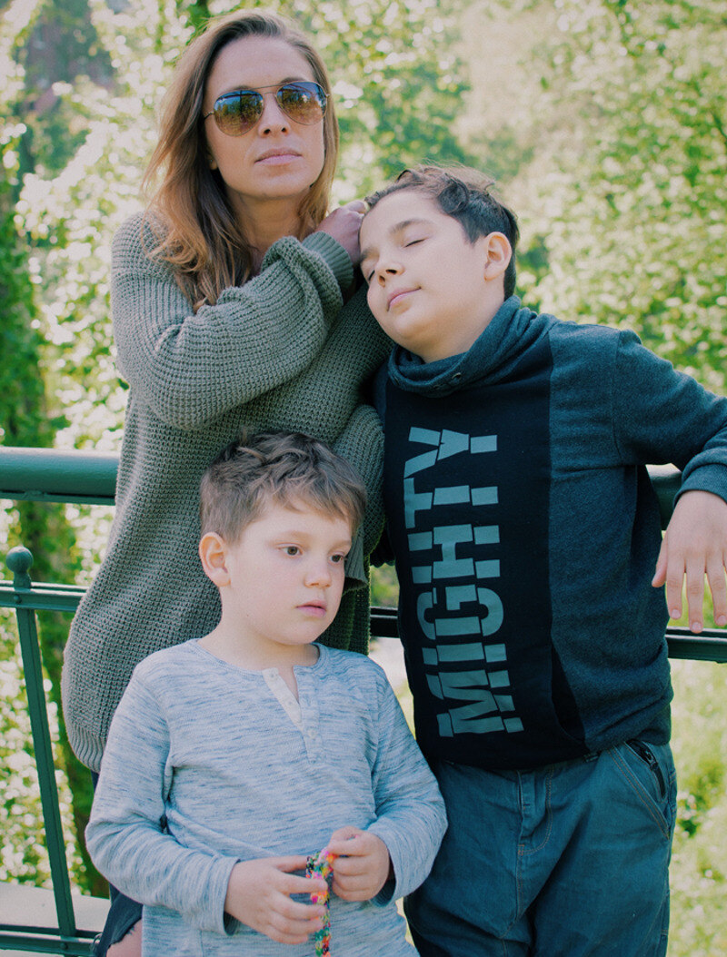 Актриса воспитывает двоих сыновей - Гектора и Савелия