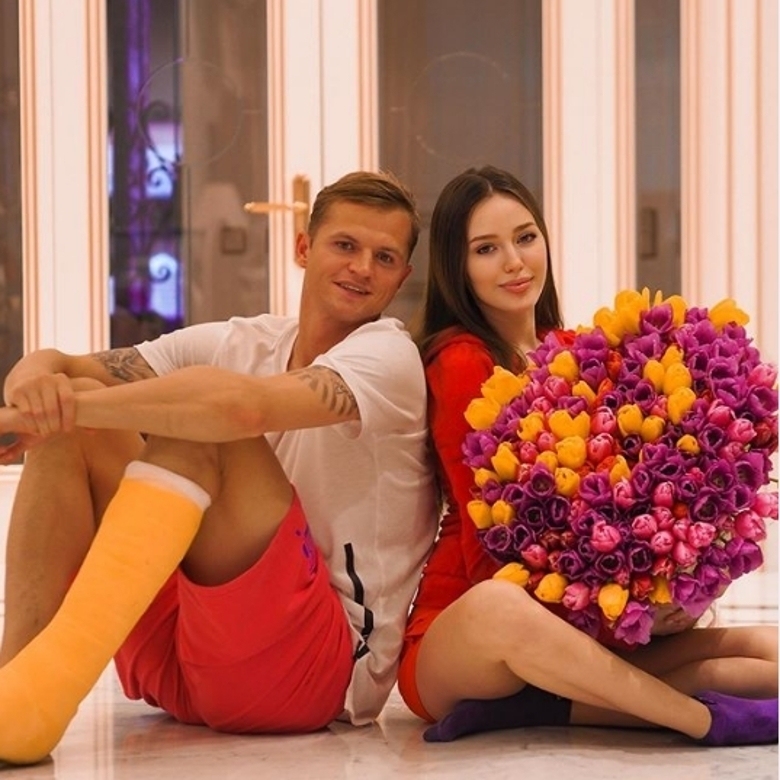 Дмитрий Тарасов с женой Анастасией