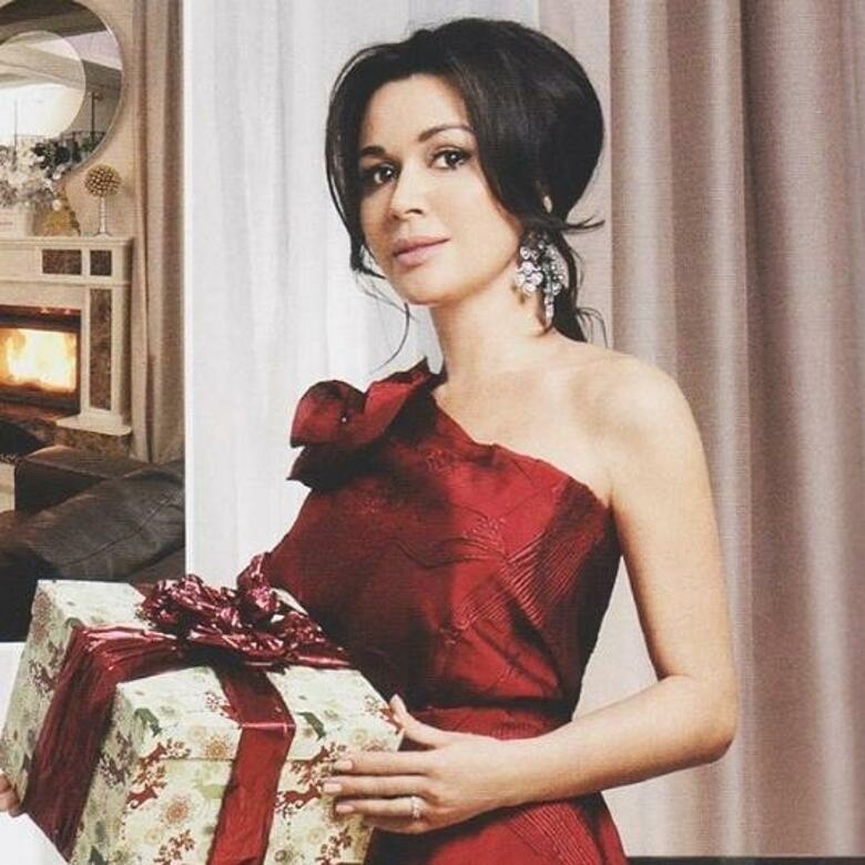 Актриса отметила 49-летие