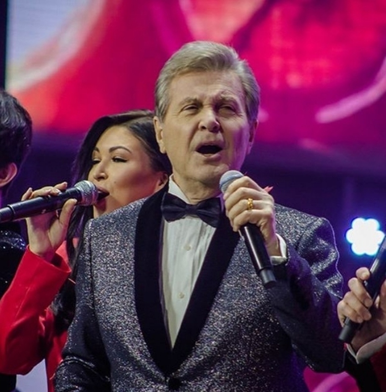 Лев Лещенко