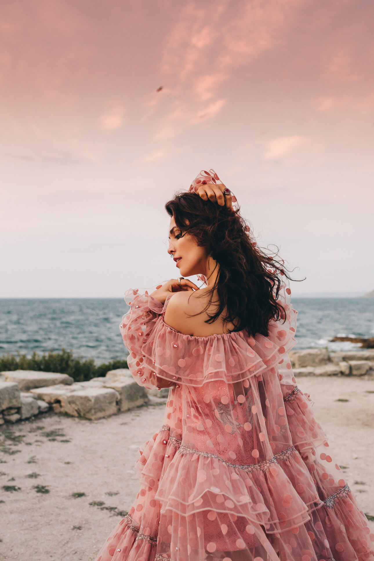 Из-за коронавируса у Сати Казановой отменилось много важных поездок