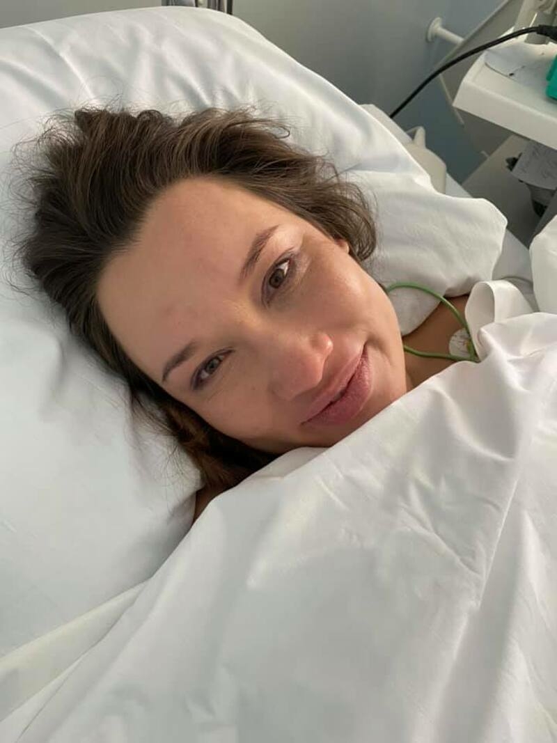 Молодая мама постоянно плачет от счастья