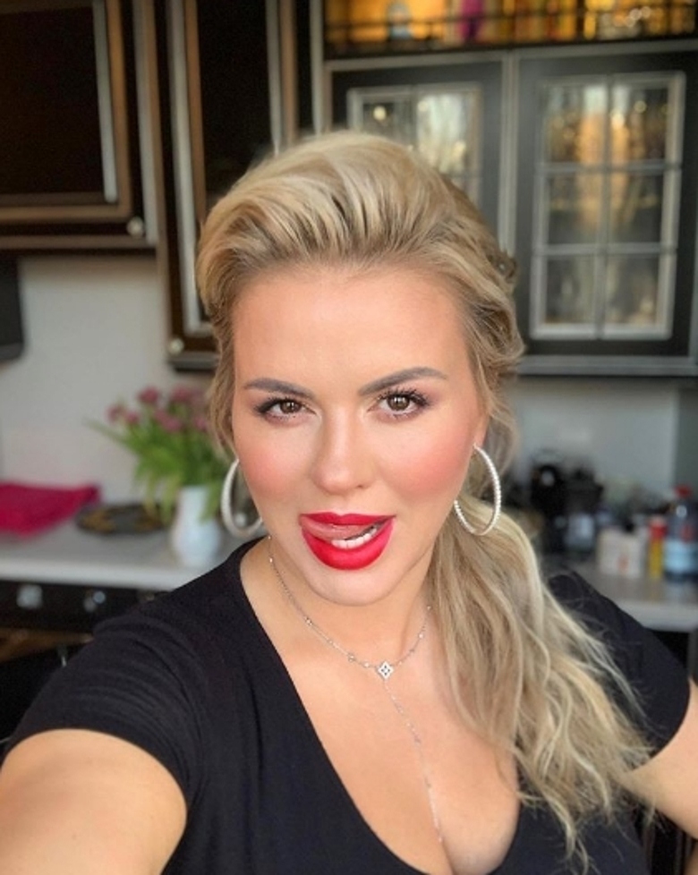 Анна Семенович