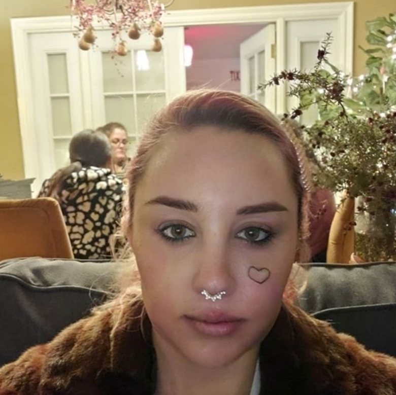 Аманда Байнс