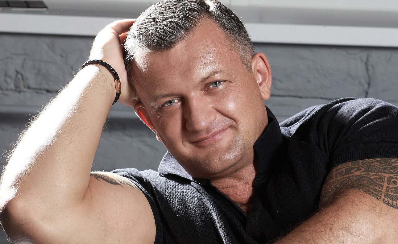 Стоматолог Денис Крутиков - о том, какие есть виниры и чем они отличаются друг от друга