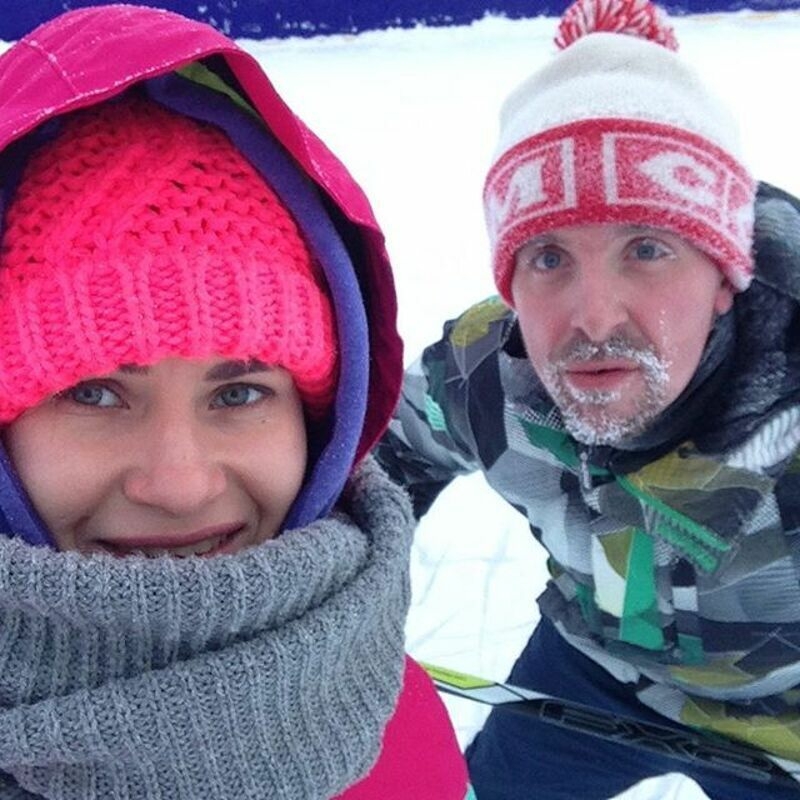 Алексей Базанов женат на красавице Василисе Голубевой. По слухам, предложение руки и сердца он сделал в 2014-м году в Олимпийском парке