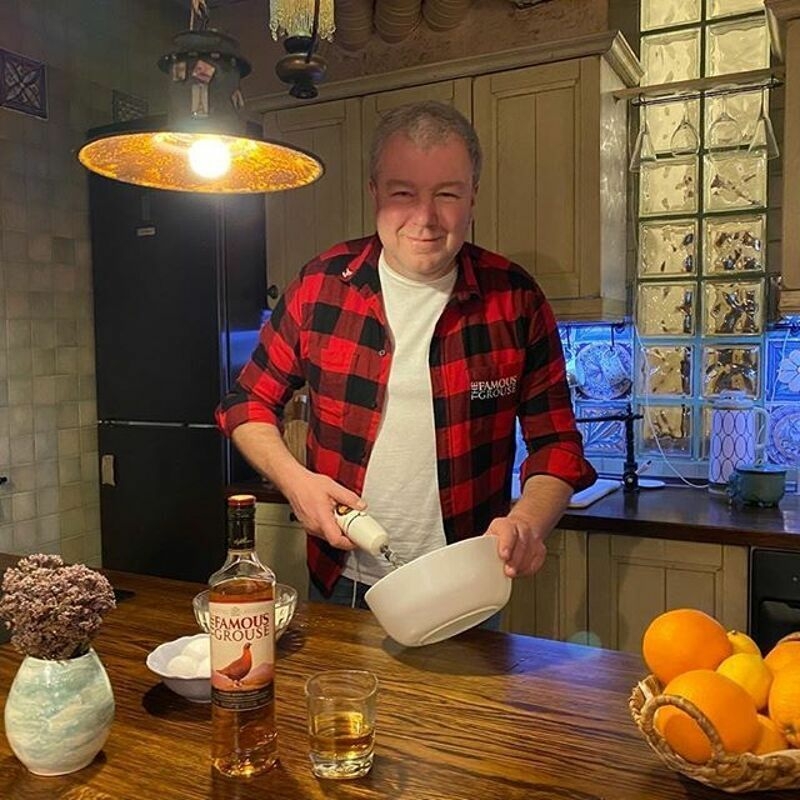 Актер Александр Робак