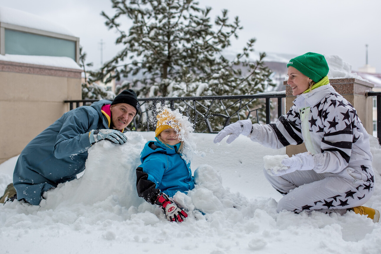 Актриса Марьяна Спивак с мужем Антоном и сыном Гришей прекрасно проводили время всей семьей