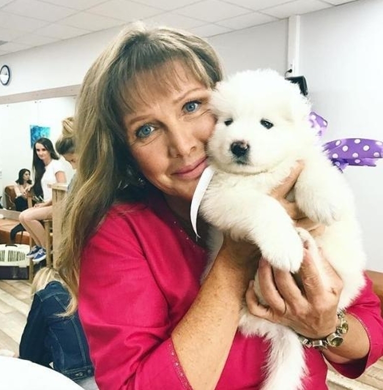 Елена Проклова