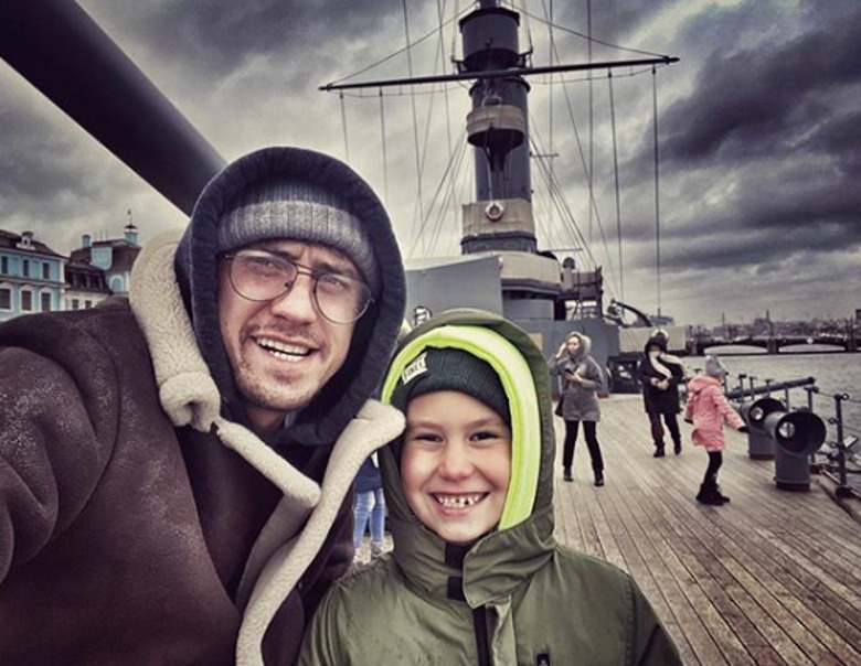 Павел Прилучный с сыном