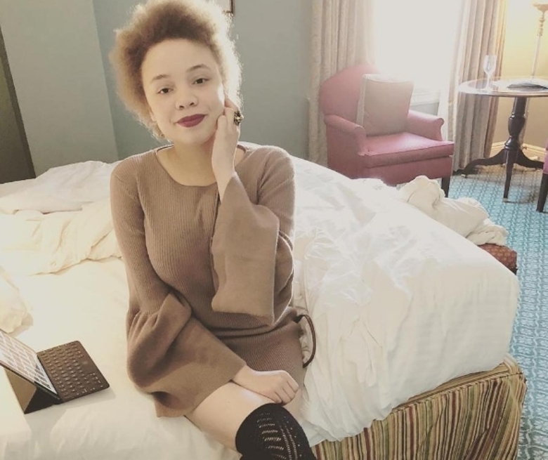 Дочь режиссера Стивена Спилберга Микаэла