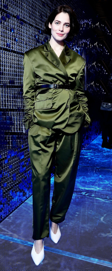 Юлия Снигирь: этот костюм заслуживает более деликатного отношения