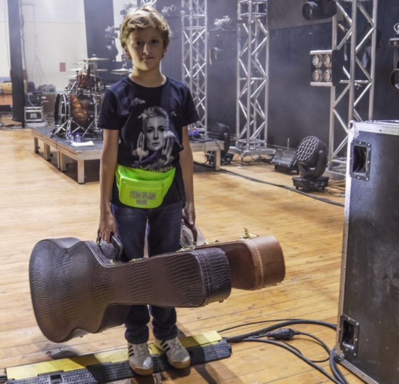 Артем на гастролях