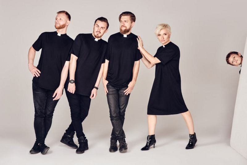 «Детей я беру на свои гастроли работать»