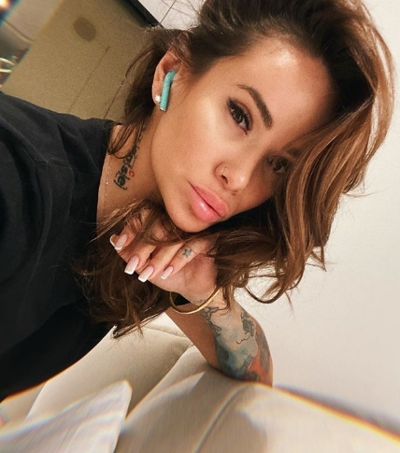 Айза Анохина