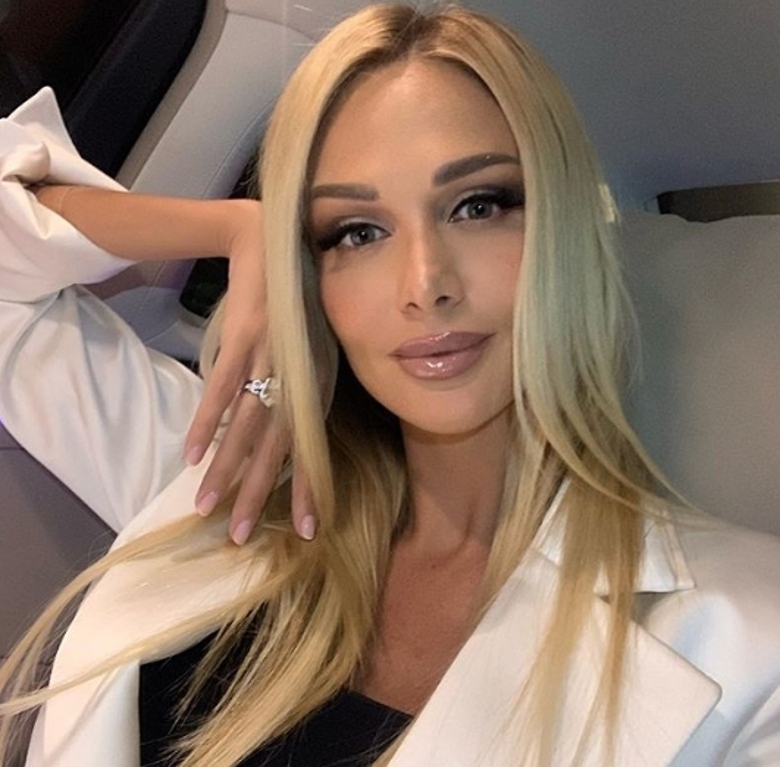 Виктория Лопырева