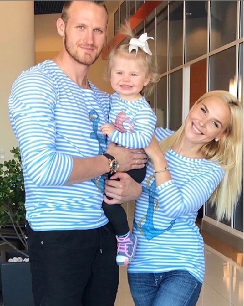 Пелагея с мужем Иваном Телегиным и дочкой