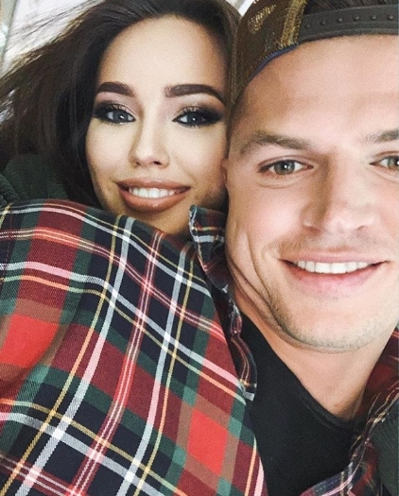 Дмитрий Тарасов с женой Анастасией