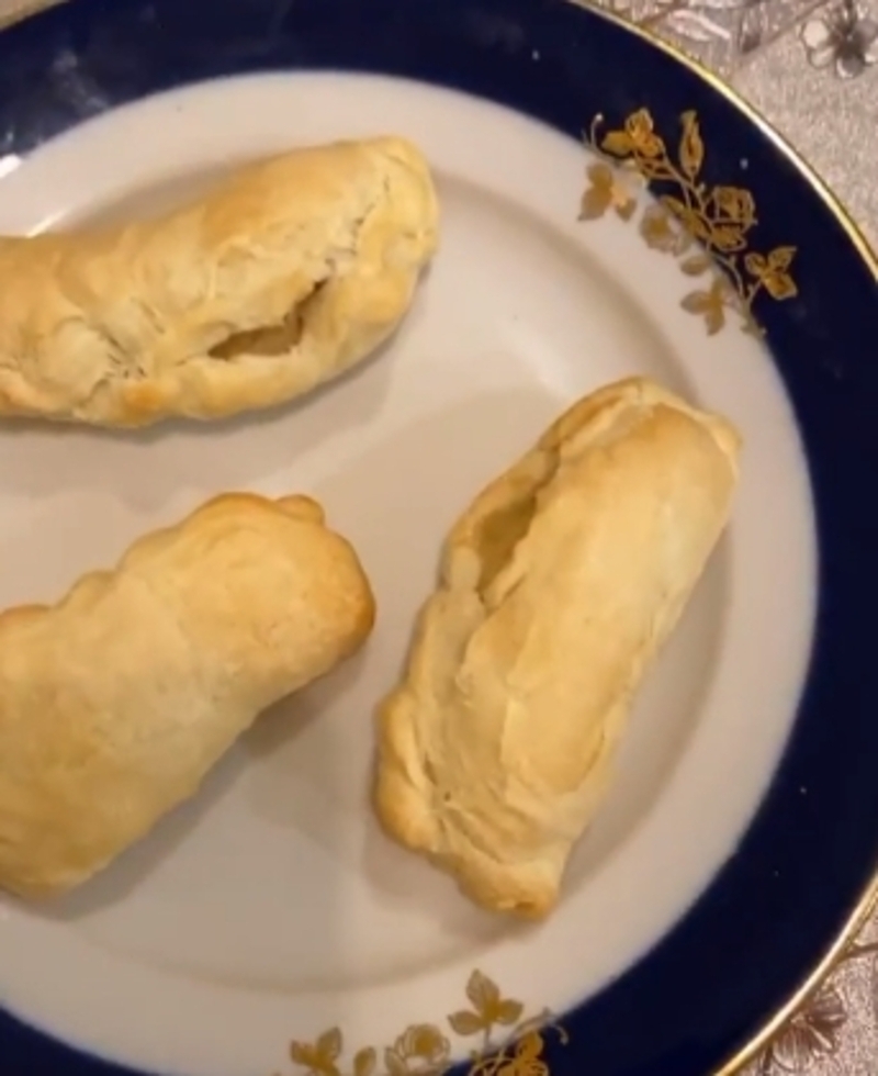 Дети приготовили Пугачевой «жабу в тесте»