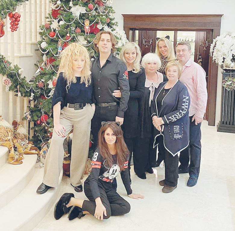 Алла Пугачева и Максим Галкин с гостями