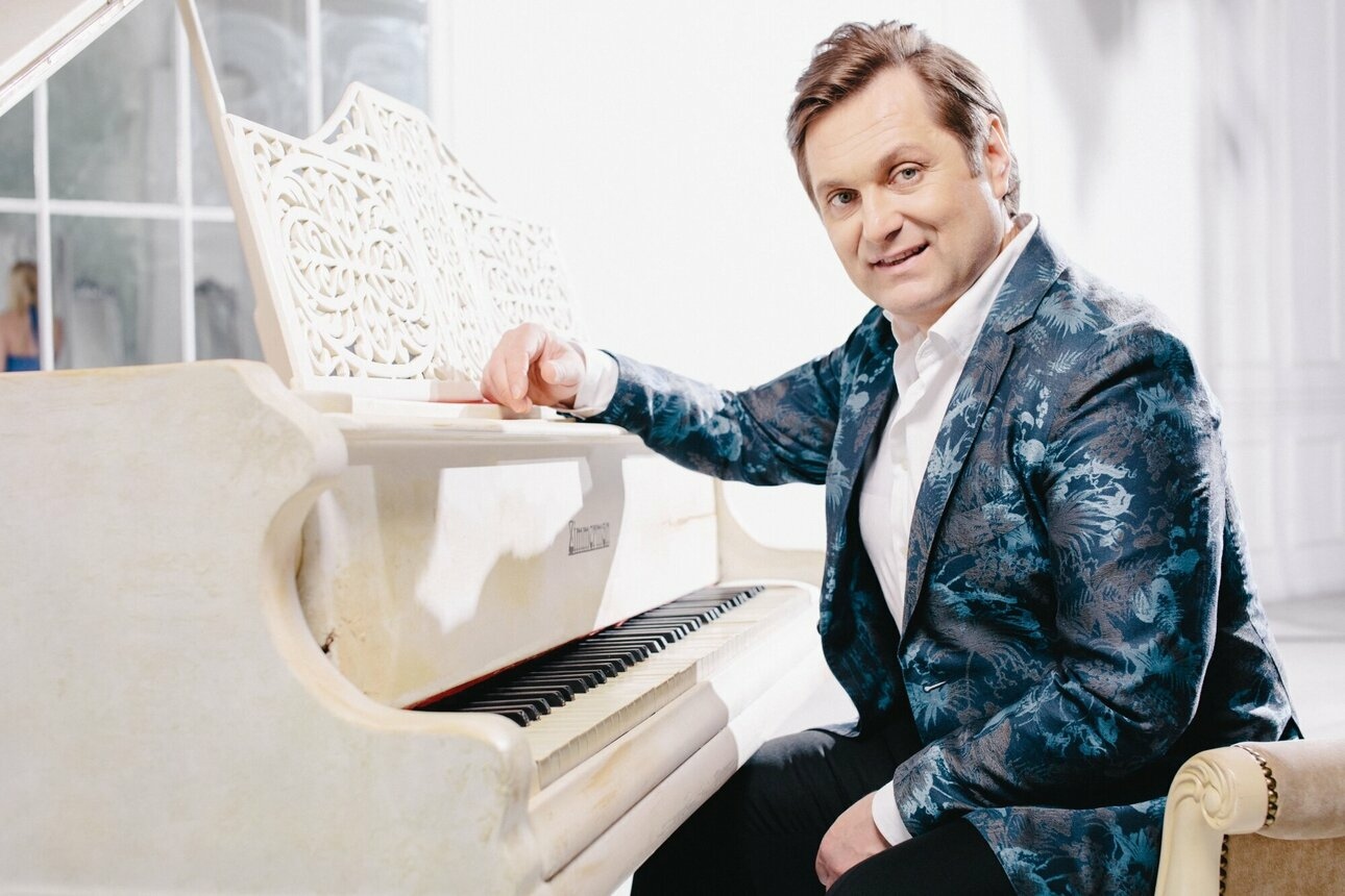 Лидер группы "САВАИГНАТИЧ" Александр Савельев