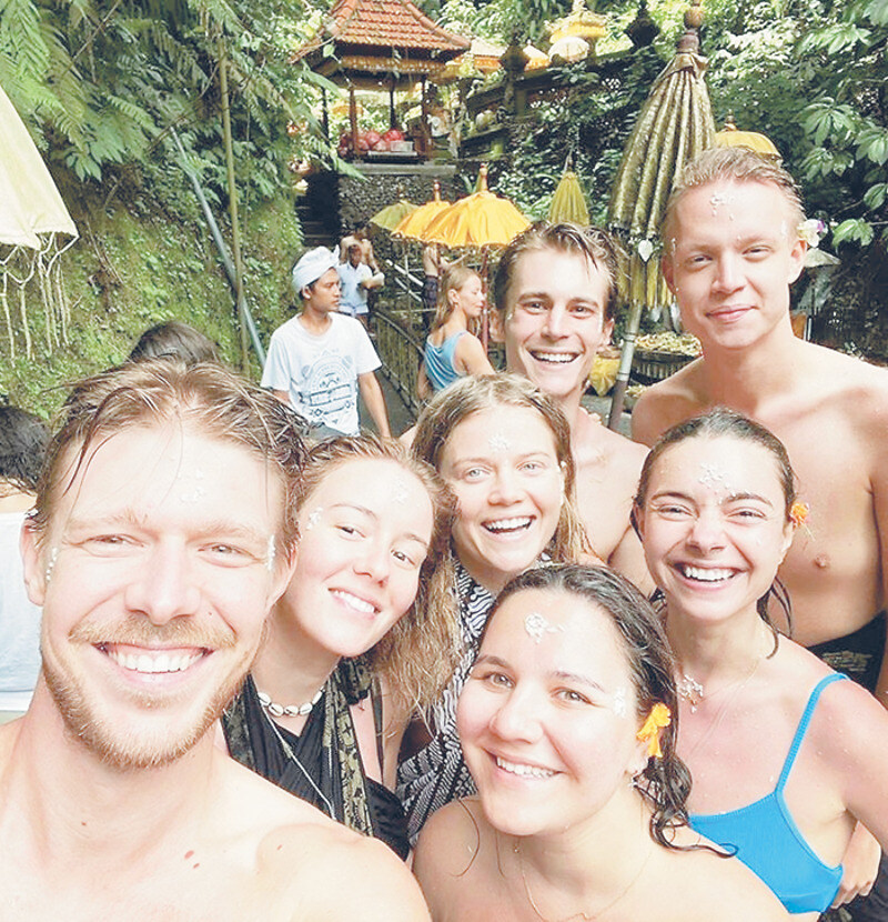 Ирина Старшенбаум и Филипп Нестеренко, Никита Ефремов с Марией Иваковой и Иван Янковский и Вера Панфилова