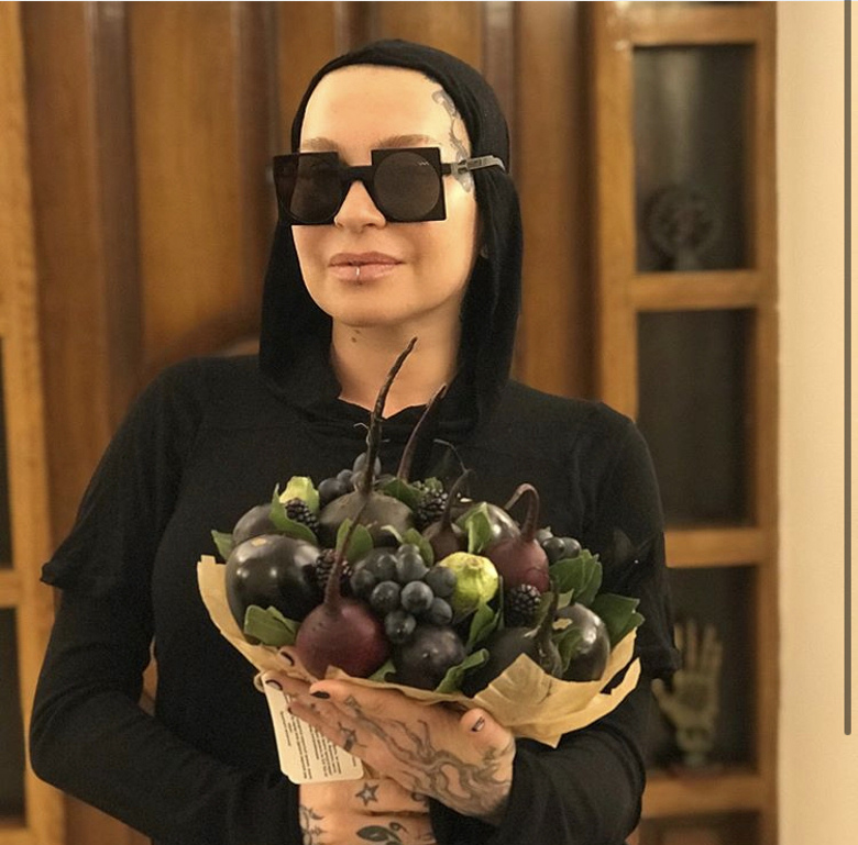 наргиз решила выступать сольно