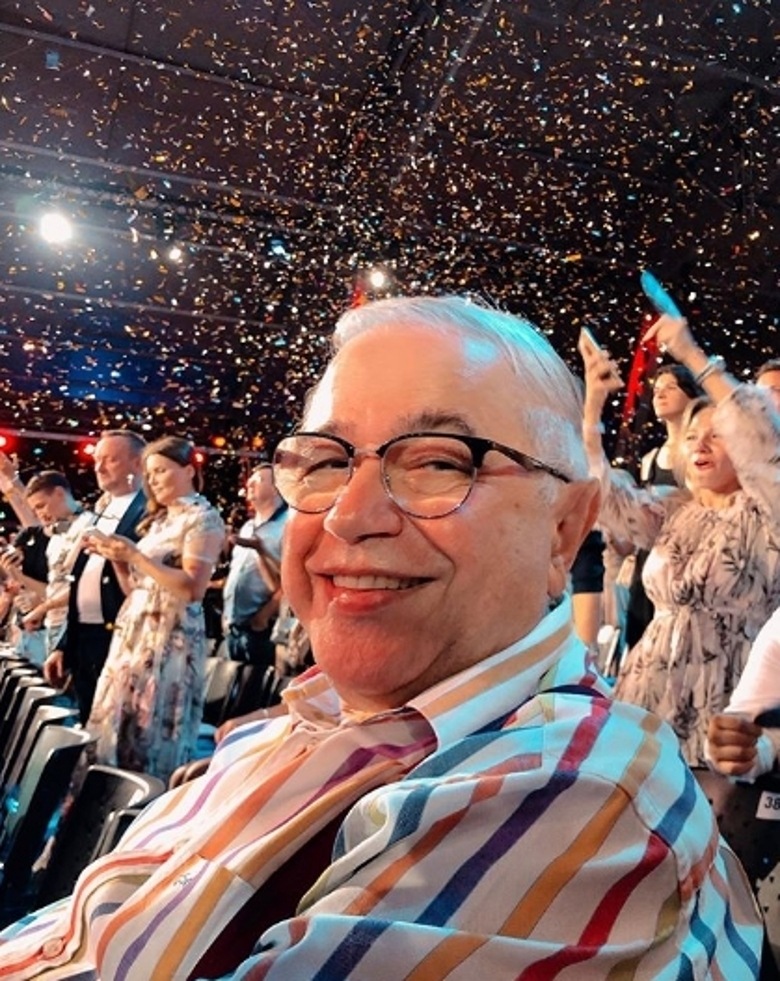 Евгений Петросян