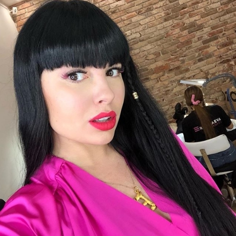 НЕЛЛИ ЕРМОЛАЕВА