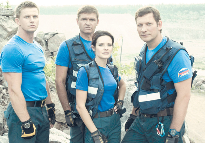 Анна Пескова на съемочной площадке сериала «Пять минут тишины»