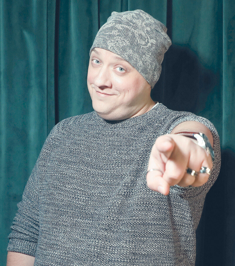 Роман Попов