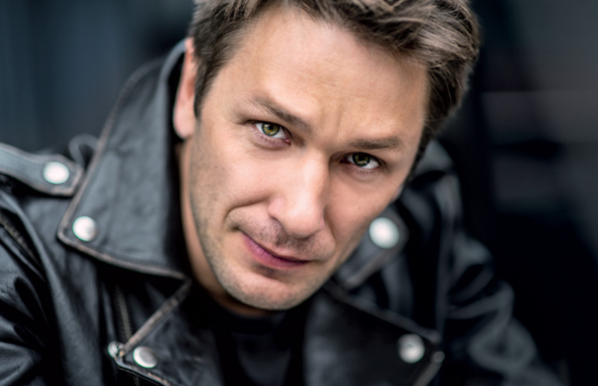 Александр Константинов