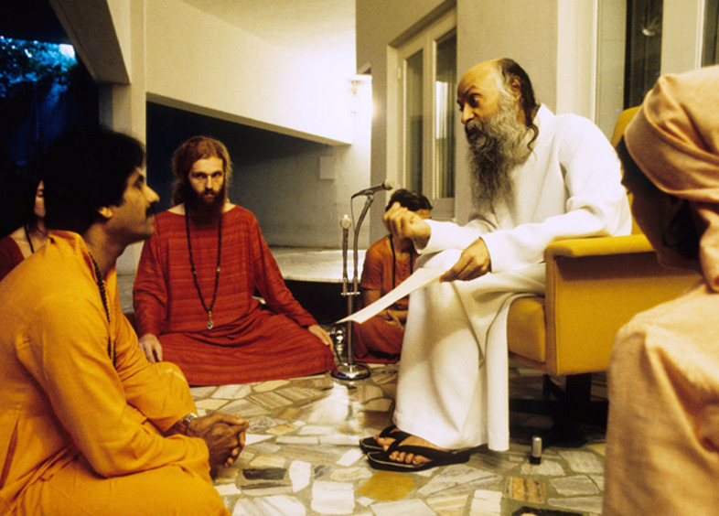Личность Ошо до сих пор вызывает противоречия и споры
