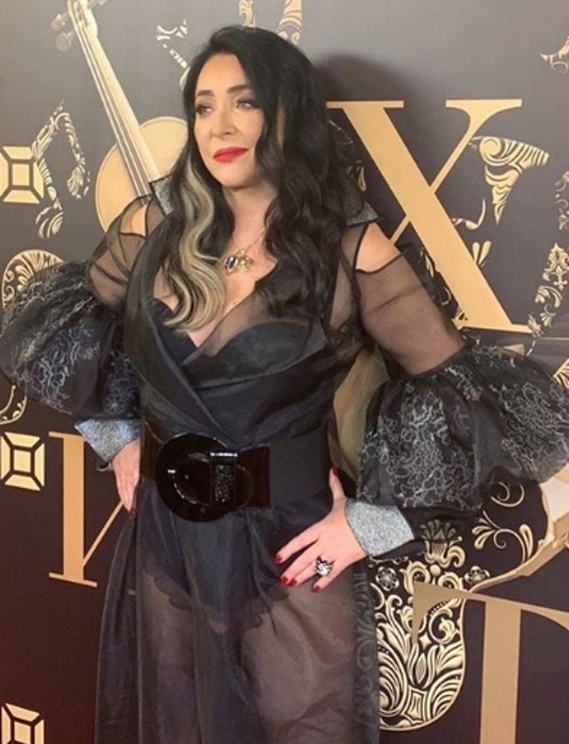 Лолита удивила поклонников «голым» нарядом