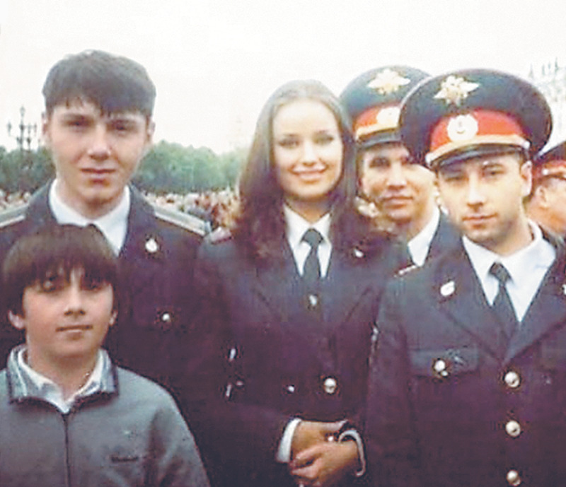 Оксана носила погоны МВД в течение двенадцати лет и уволилась со службы в звании майора