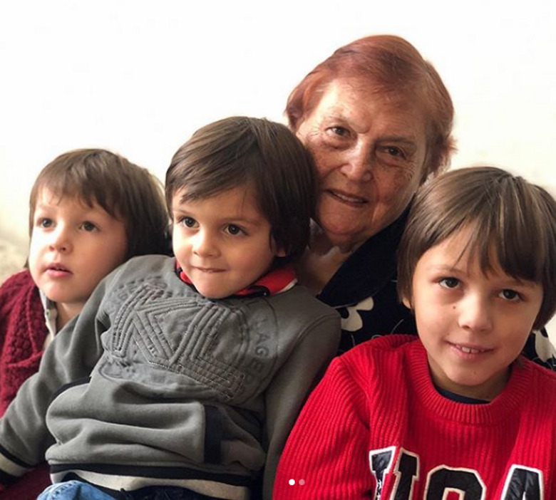 мама дмитрия диброва души не чаяла во внуках