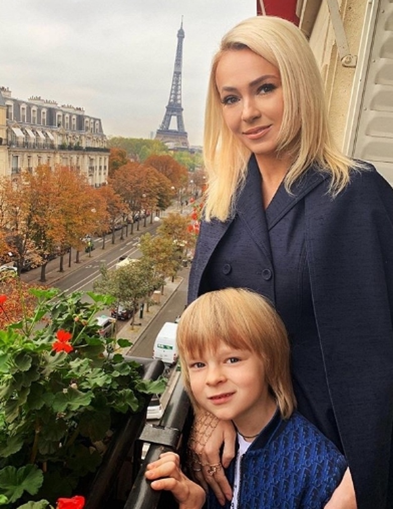 Яна Рудковская с сыном