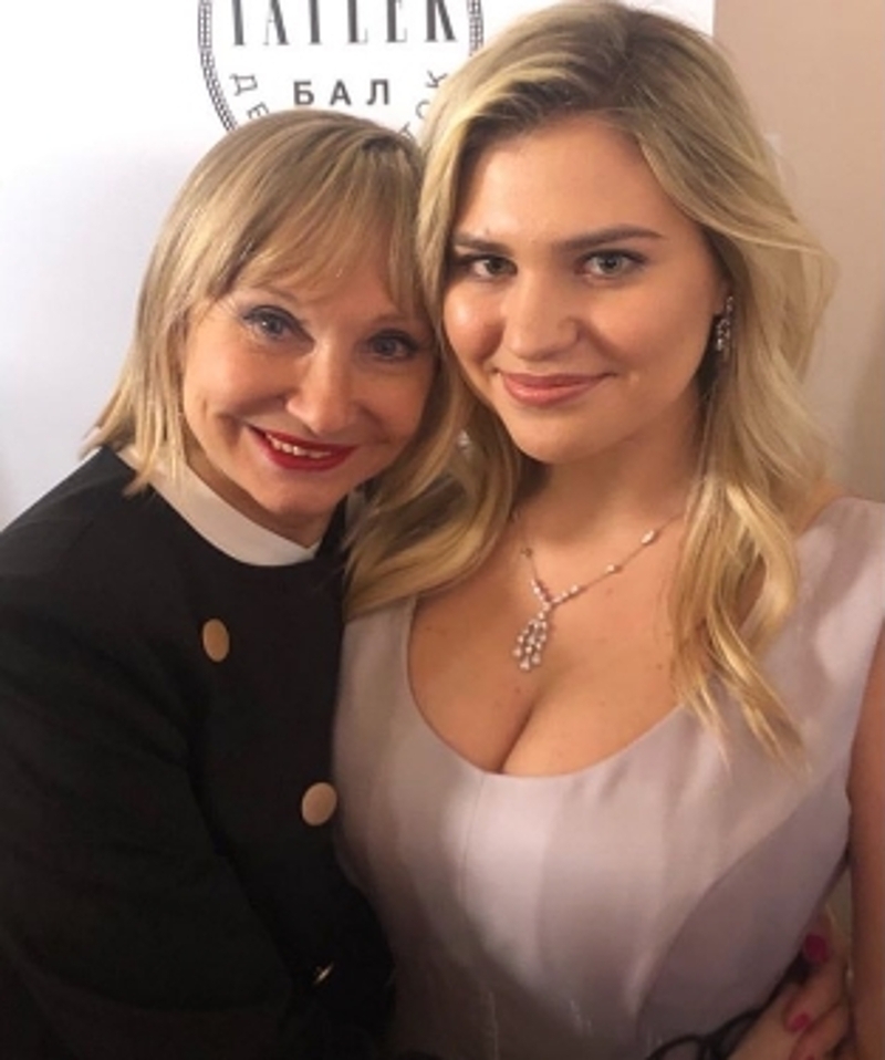 Катерина Боярская с бабушкой