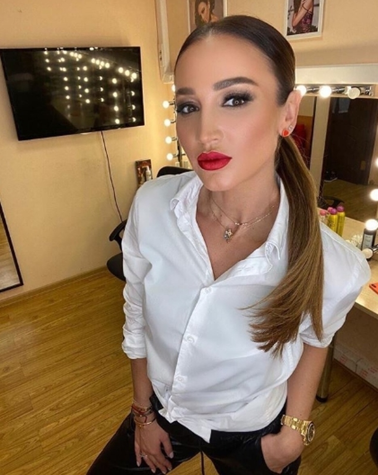 Ольга Бузова