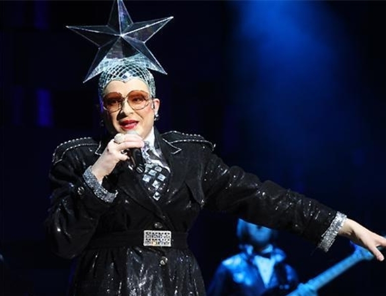 Верка Сердючка (Андрей Данилко)