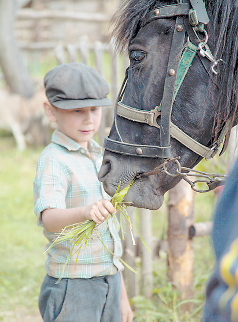 В сериале помимо взрослых снимались и юные актеры. И, по словам взрослых коллег, молодежь держала их в тонусе, потому что сразу чувствовала фальшь