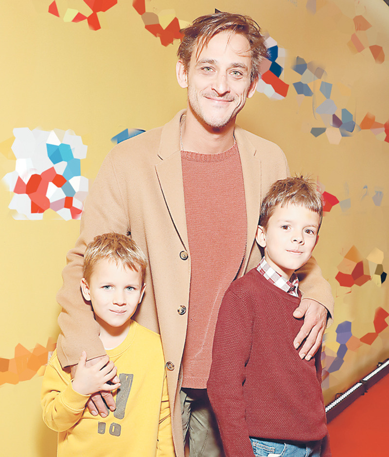 Михаил Башкатов с детьми