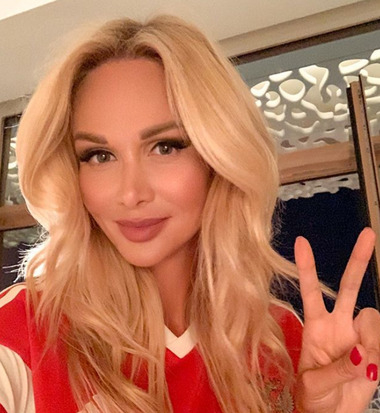 Виктория Лопырева