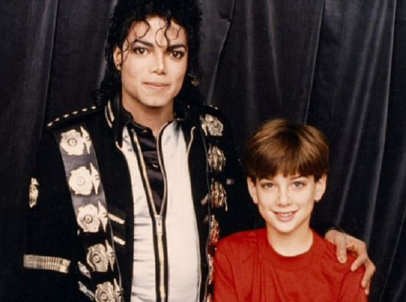 После смерти артиста появилось множество людей, желающих заработать на его имени